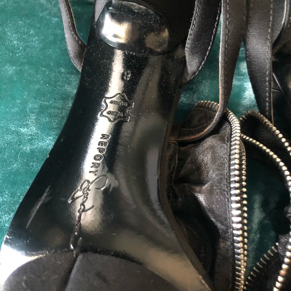 Report Signature Ruffle Stilettos - Picture 6 of 7